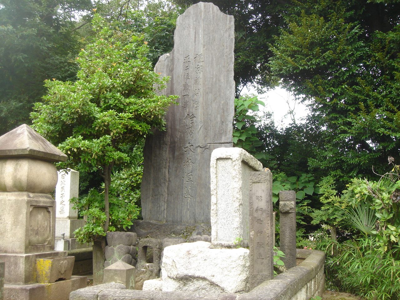 大給恒の墓(祥雲寺)