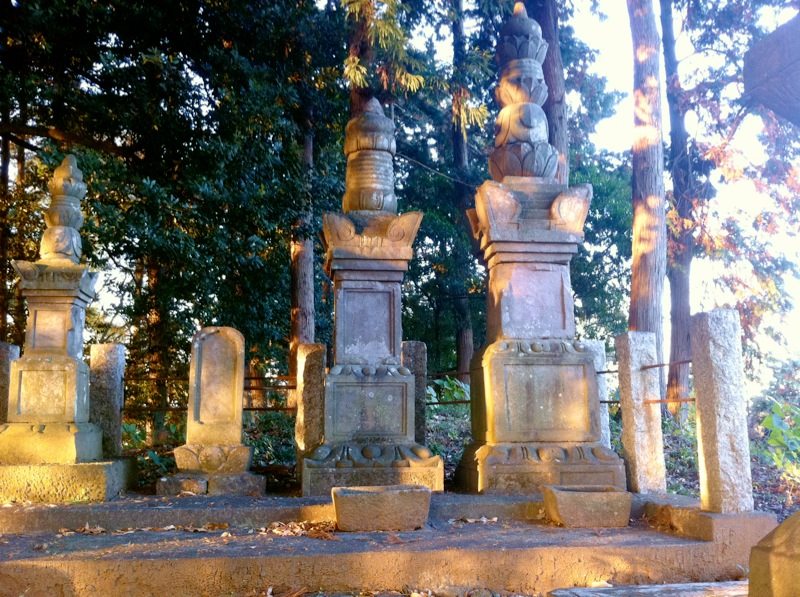 加賀爪直澄の墓（高済寺）