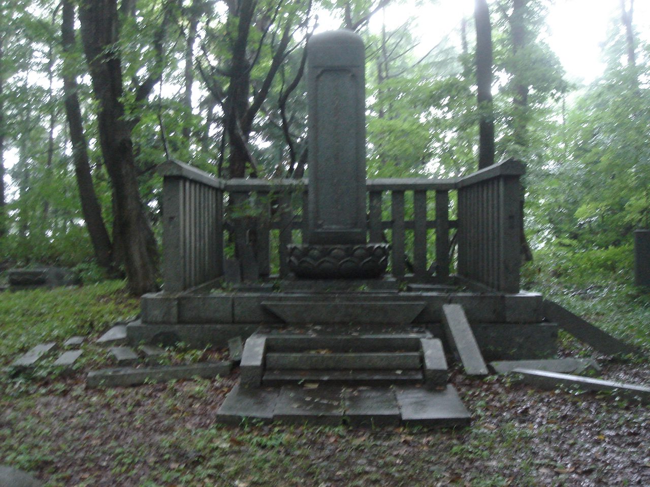 南部利済の墓(聖寿禅寺)