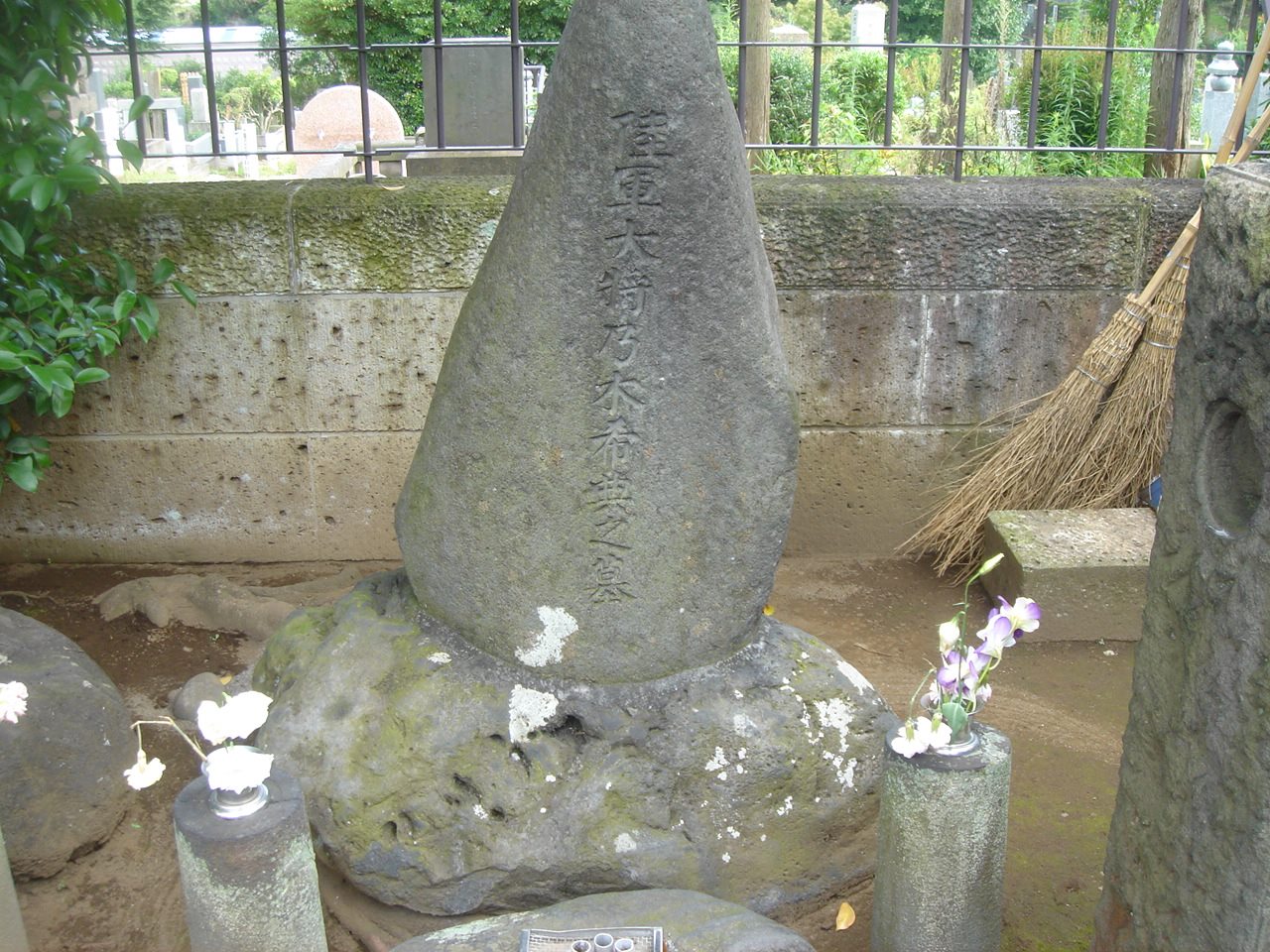 乃木希典の墓（青山霊園）